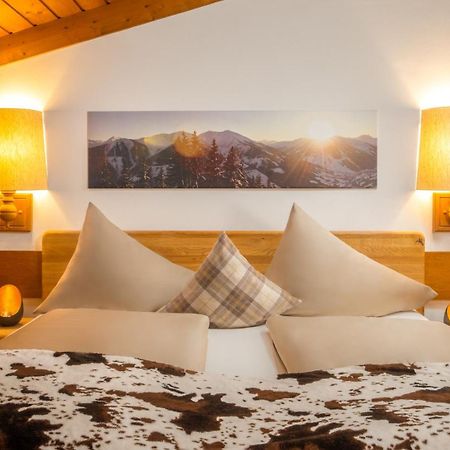 Hotel-Pension Schattberg Σάαλμπαχ-Χίντεργκλεμ Εξωτερικό φωτογραφία