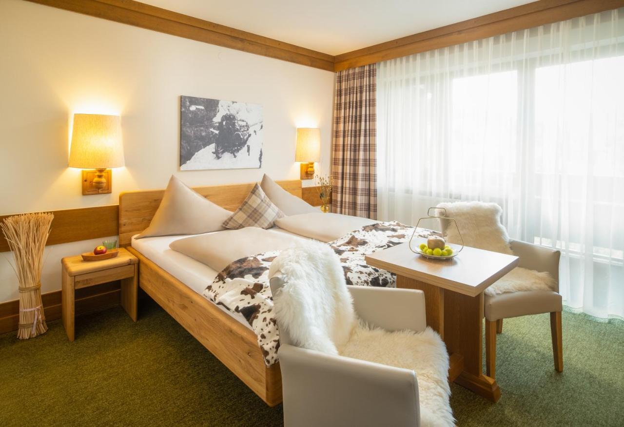 Hotel-Pension Schattberg Σάαλμπαχ-Χίντεργκλεμ Εξωτερικό φωτογραφία