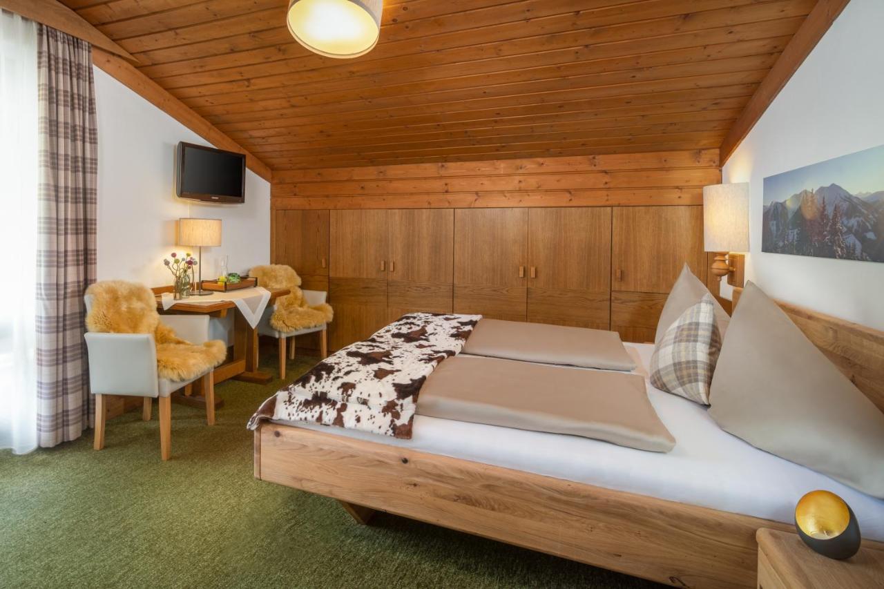 Hotel-Pension Schattberg Σάαλμπαχ-Χίντεργκλεμ Εξωτερικό φωτογραφία